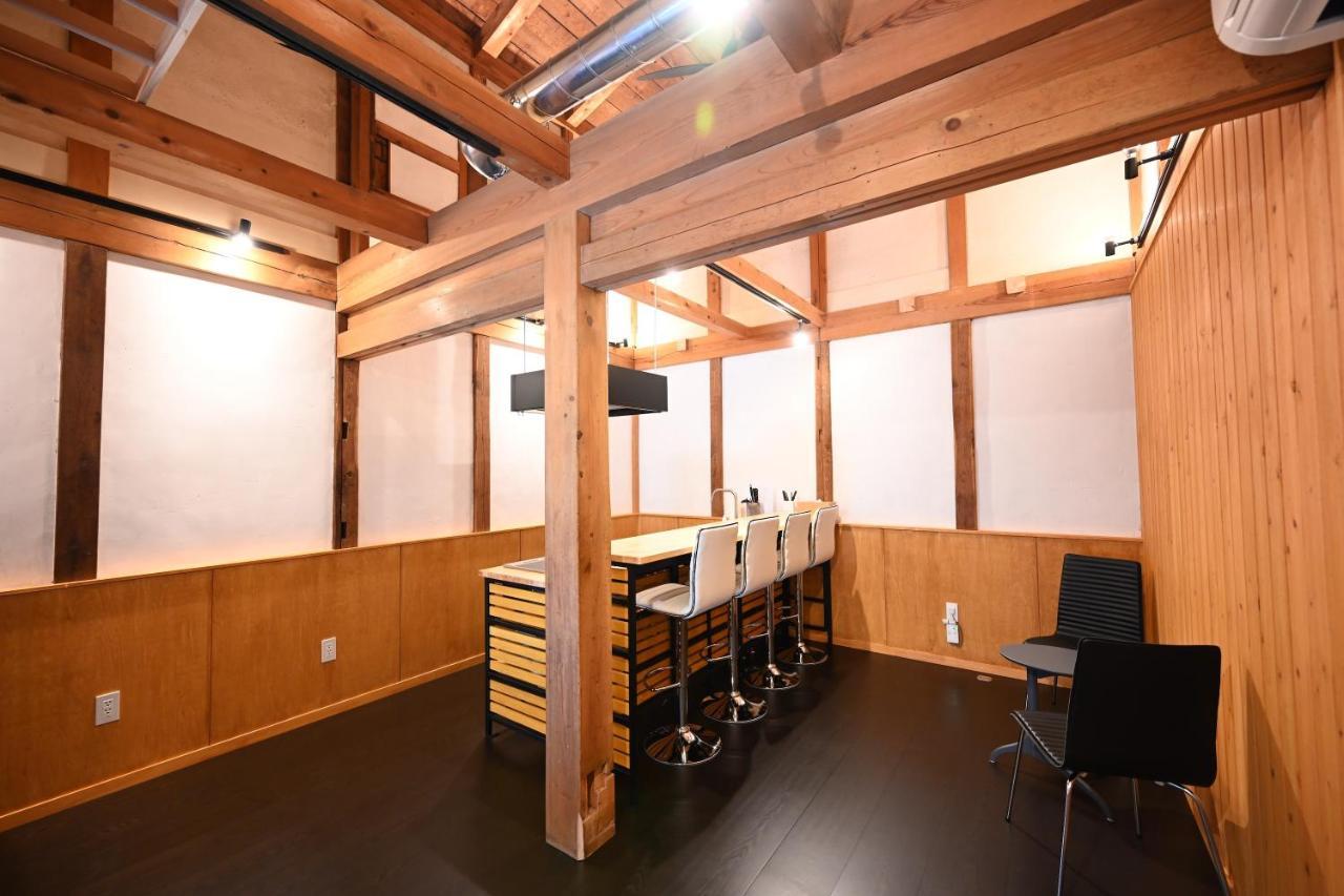 Manabi-Stay Takayama モダンな蔵ダイニングと半露天風呂付き古民家一棟貸切ホテル Exterior foto